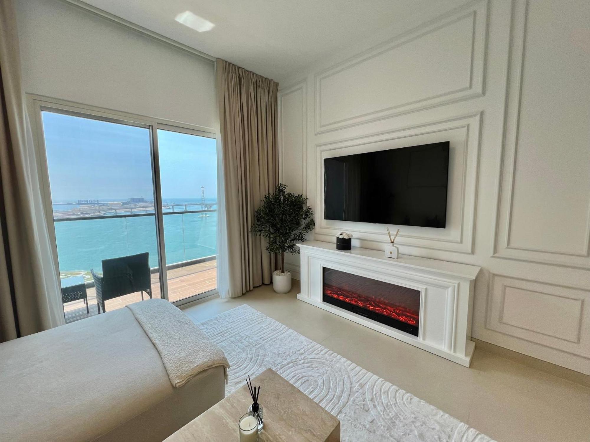 Apartment Attractive With Louvre And Full Sea View On Reem Island Abu Dhabi